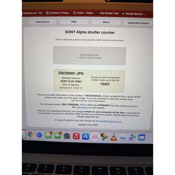 Sony Alpha A7R II Digital Camera with FE- 28-70mm (See Desc) 2 Batteries Charger - Picture 14 of 14